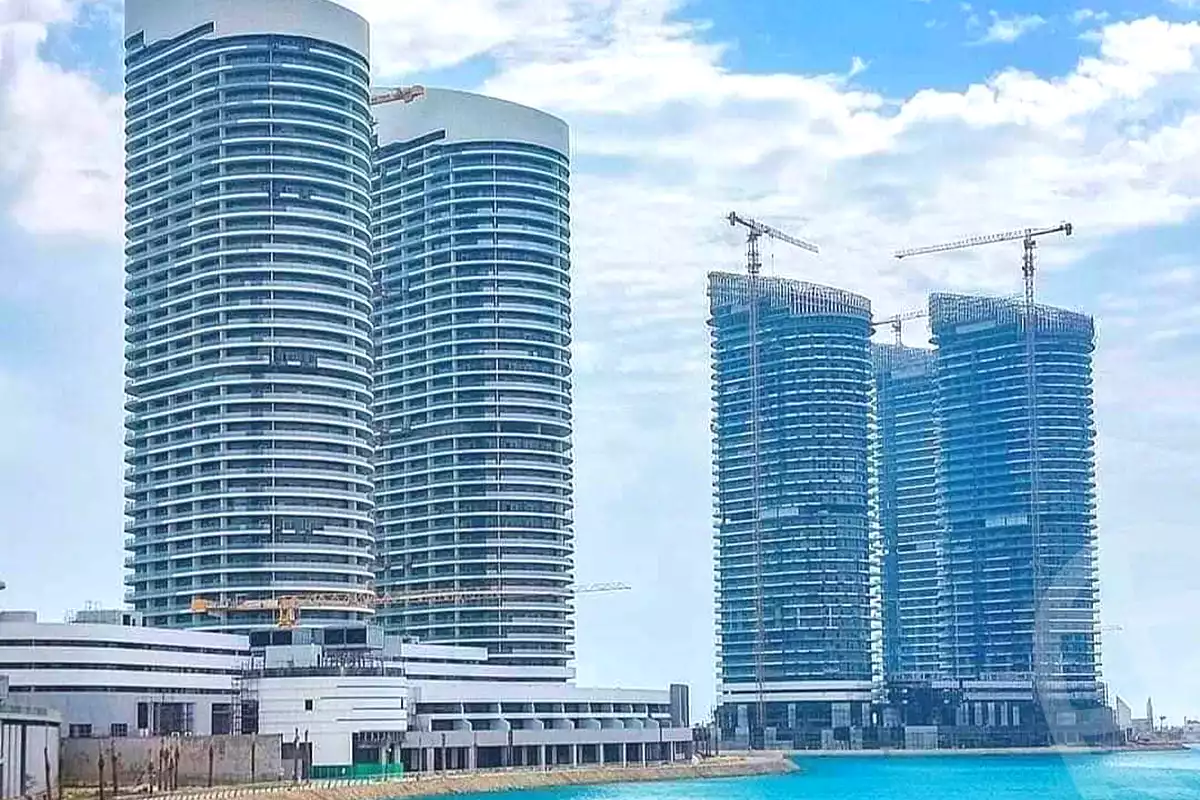 https://aqarmap.com.eg/ar/listing/7059505-for-sale-north-coast-new-alamein-mntj-t-l-lmyn-ljdyd-north-edge-towers