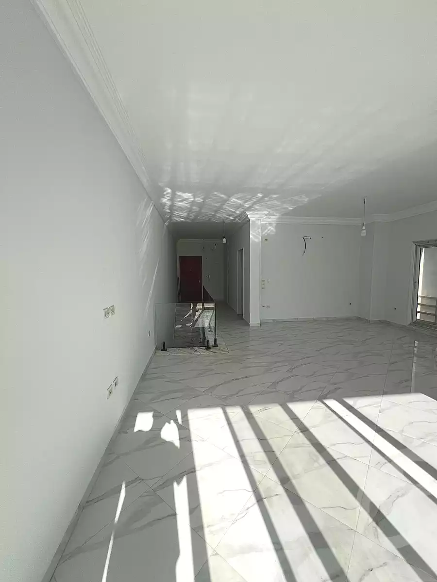https://aqarmap.com.eg/ar/listing/7059918-for-sale-cairo-new-cairo-compounds-hyde-park-peaksville-hyde-park