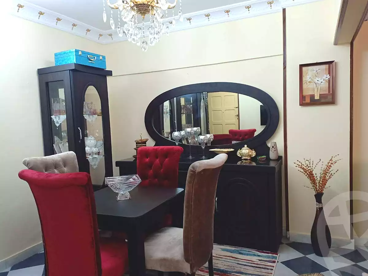 https://aqarmap.com.eg/en/listing/7060002-for-sale-cairo-helwan-helwan-el-sharkeya-mostafa-safwat-st