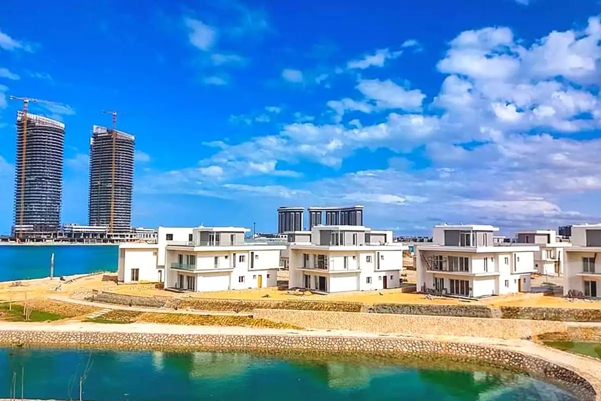 https://aqarmap.com.eg/ar/listing/7060120-for-sale-north-coast-new-alamein-mntj-t-l-lmyn-ljdyd-kmbwnd-mzryn