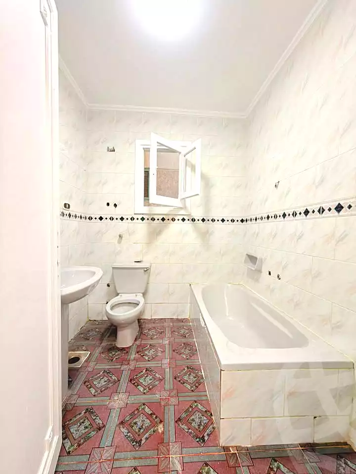 https://aqarmap.com.eg/ar/listing/7061226-for-sale-alexandria-al-agamy-shataa-el-nakheel
