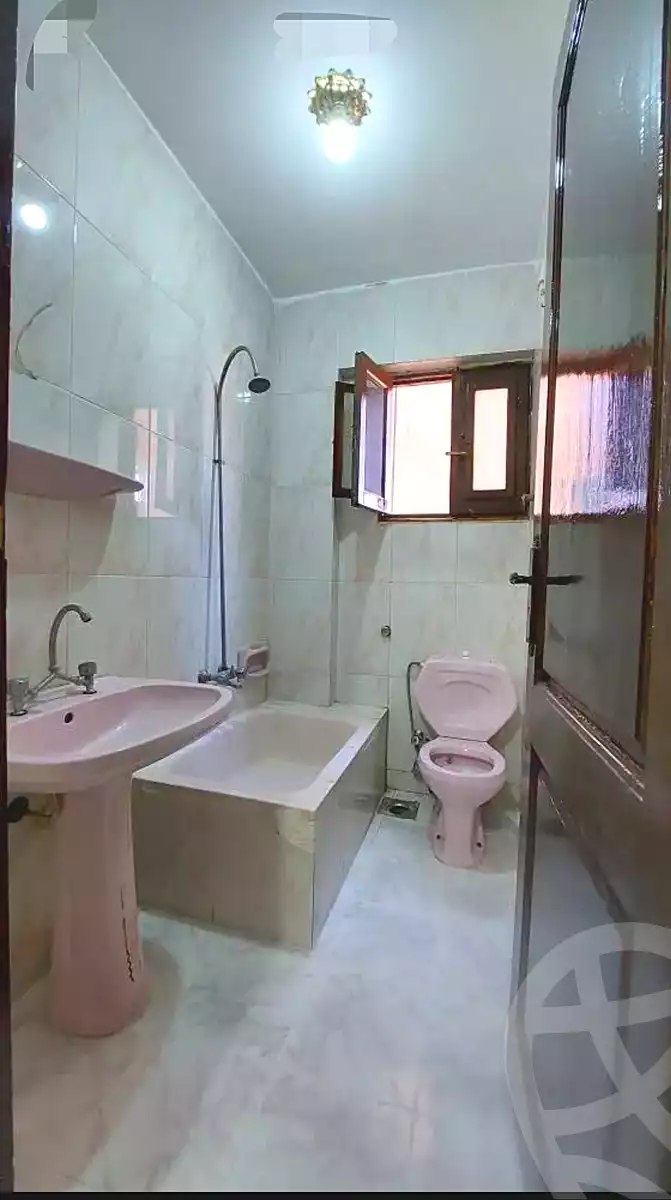 https://aqarmap.com.eg/ar/listing/7062579-for-sale-alexandria-al-agamy-shataa-el-nakheel