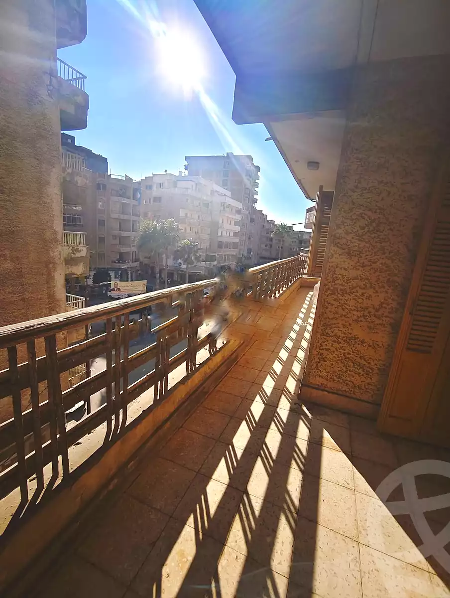 https://aqarmap.com.eg/ar/listing/7062682-for-sale-alexandria-al-agamy-lbytsh-shahr-al-assal-st