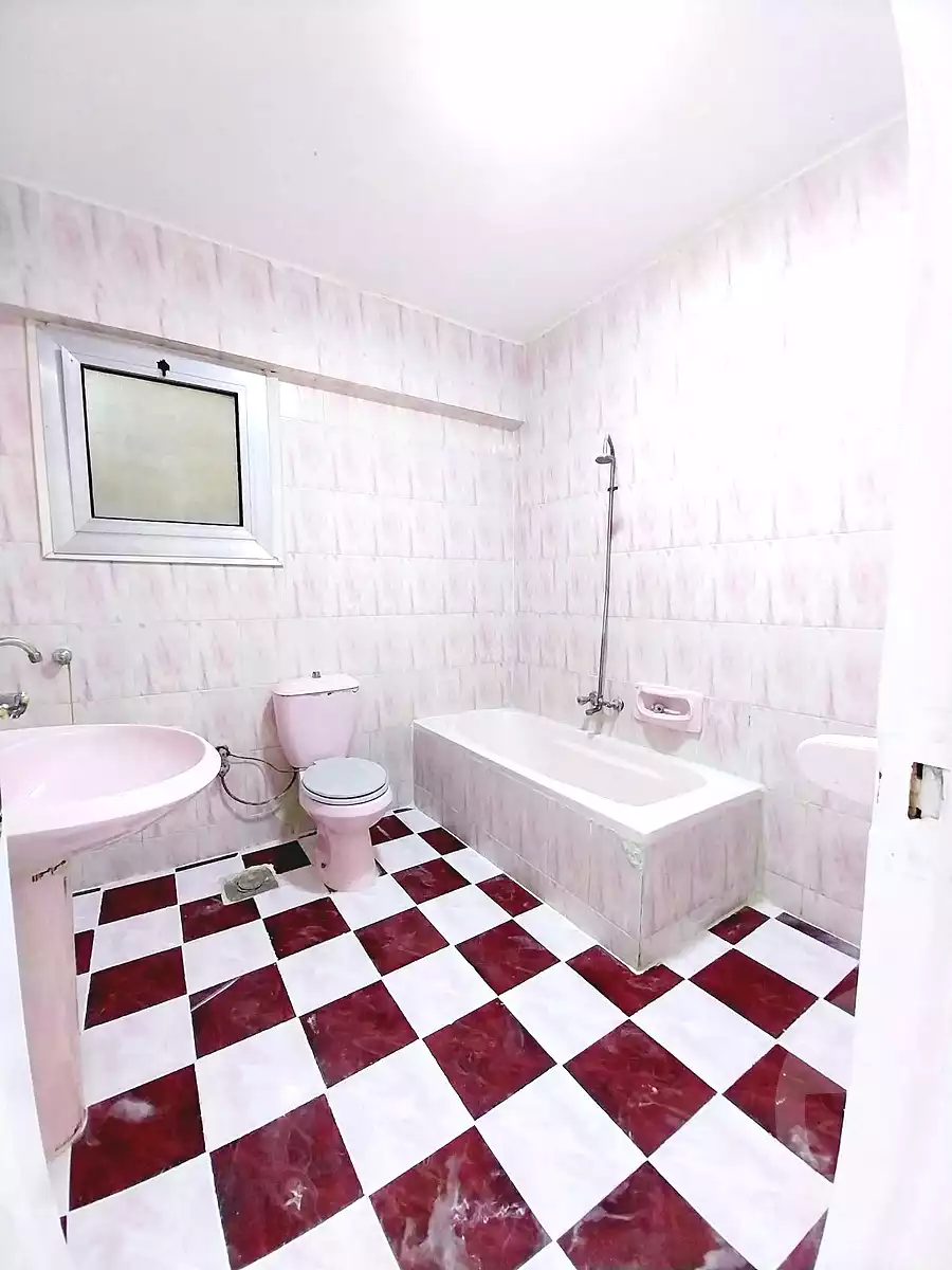 https://aqarmap.com.eg/ar/listing/7063428-for-sale-alexandria-al-agamy-shataa-el-nakheel