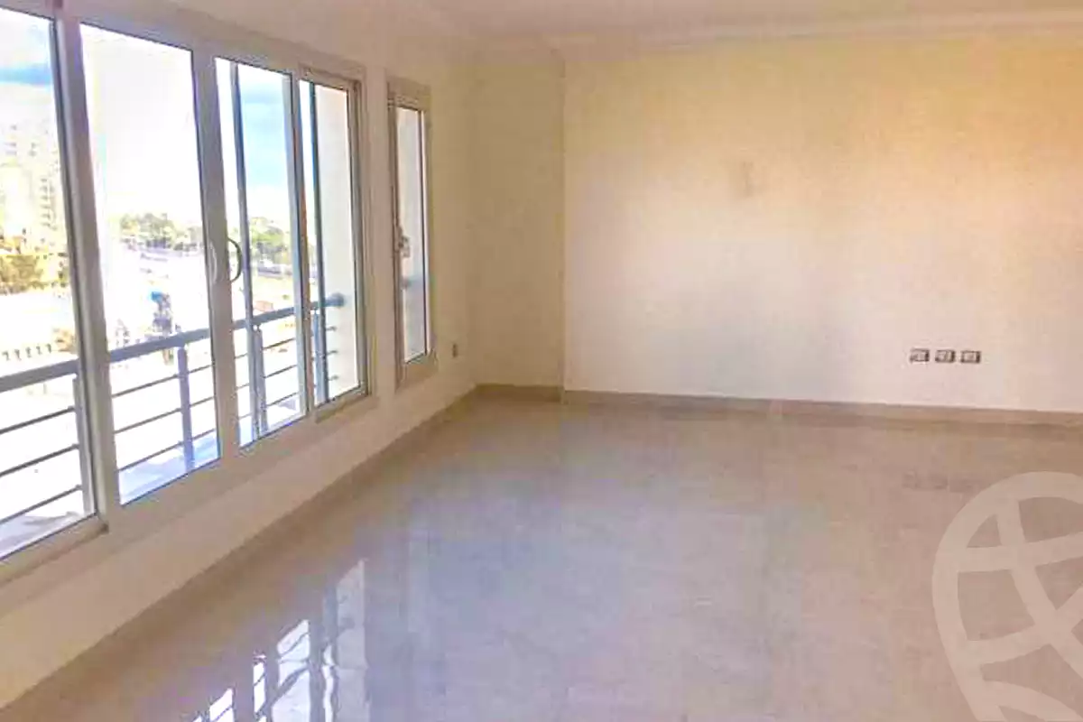 https://aqarmap.com.eg/ar/listing/7063465-for-sale-alexandria-smouha-compounds-in-smouha-antoniadis-city-compound