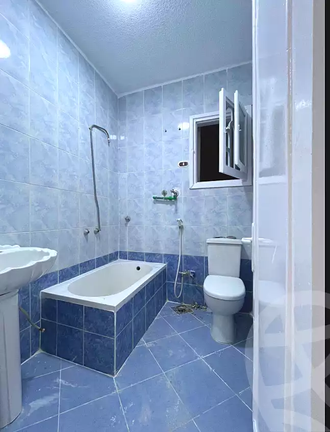 https://aqarmap.com.eg/ar/listing/7063506-for-sale-alexandria-al-agamy-shataa-el-nakheel