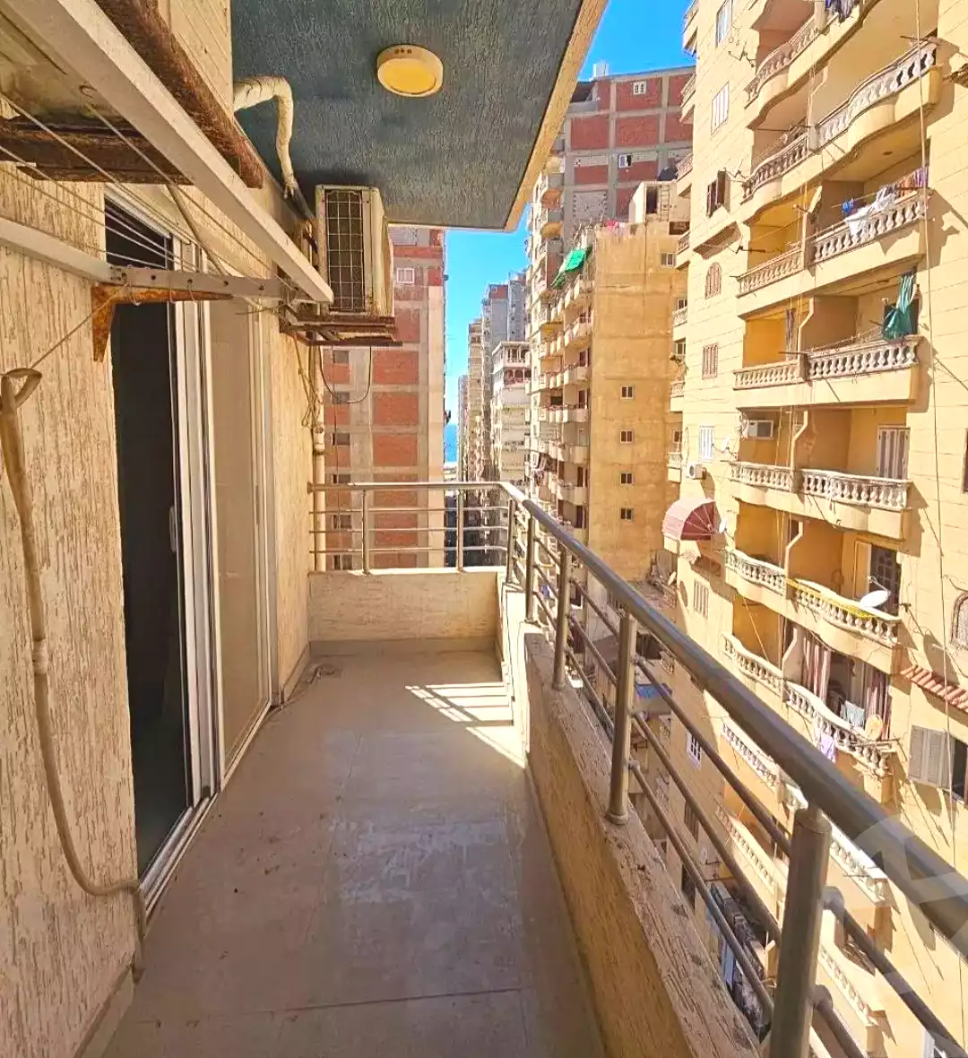 https://aqarmap.com.eg/ar/listing/7063850-for-sale-alexandria-miami-khld-bn-lwlyd