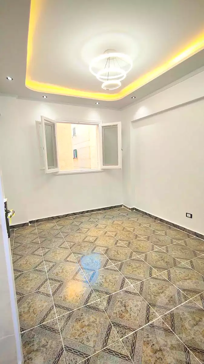 https://aqarmap.com.eg/ar/listing/7064082-for-sale-alexandria-al-agamy-shataa-el-nakheel