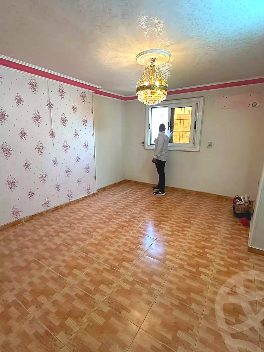 https://aqarmap.com.eg/en/listing/7064422-for-sale-cairo-el-haram-shareaa-khatem-el-morsalen