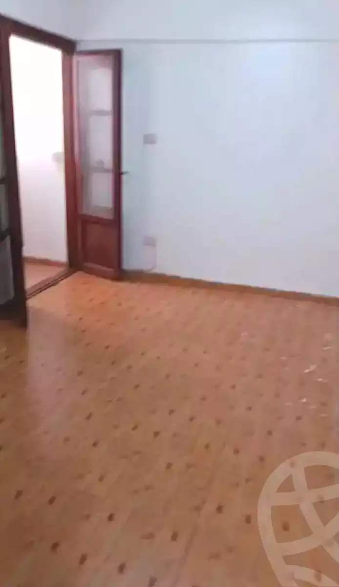 https://aqarmap.com.eg/ar/listing/7064750-for-rent-alexandria-sydy-bshr-sydy-bshr-bhry-shr-mhmwd-l-yswy