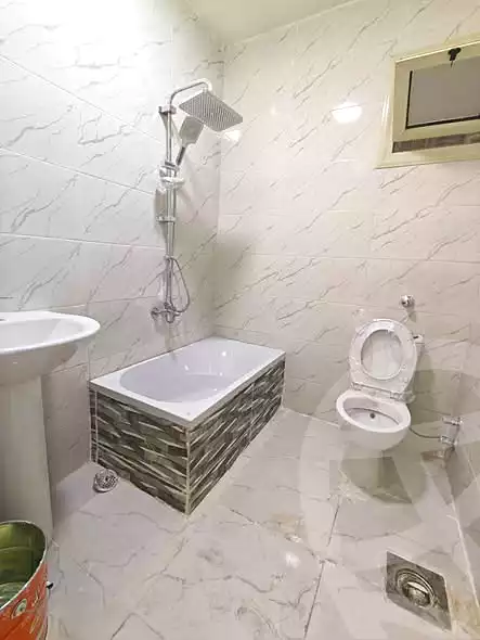 https://aqarmap.com.eg/ar/listing/7064843-for-sale-alexandria-sydy-bshr-shr-mlk-hfny