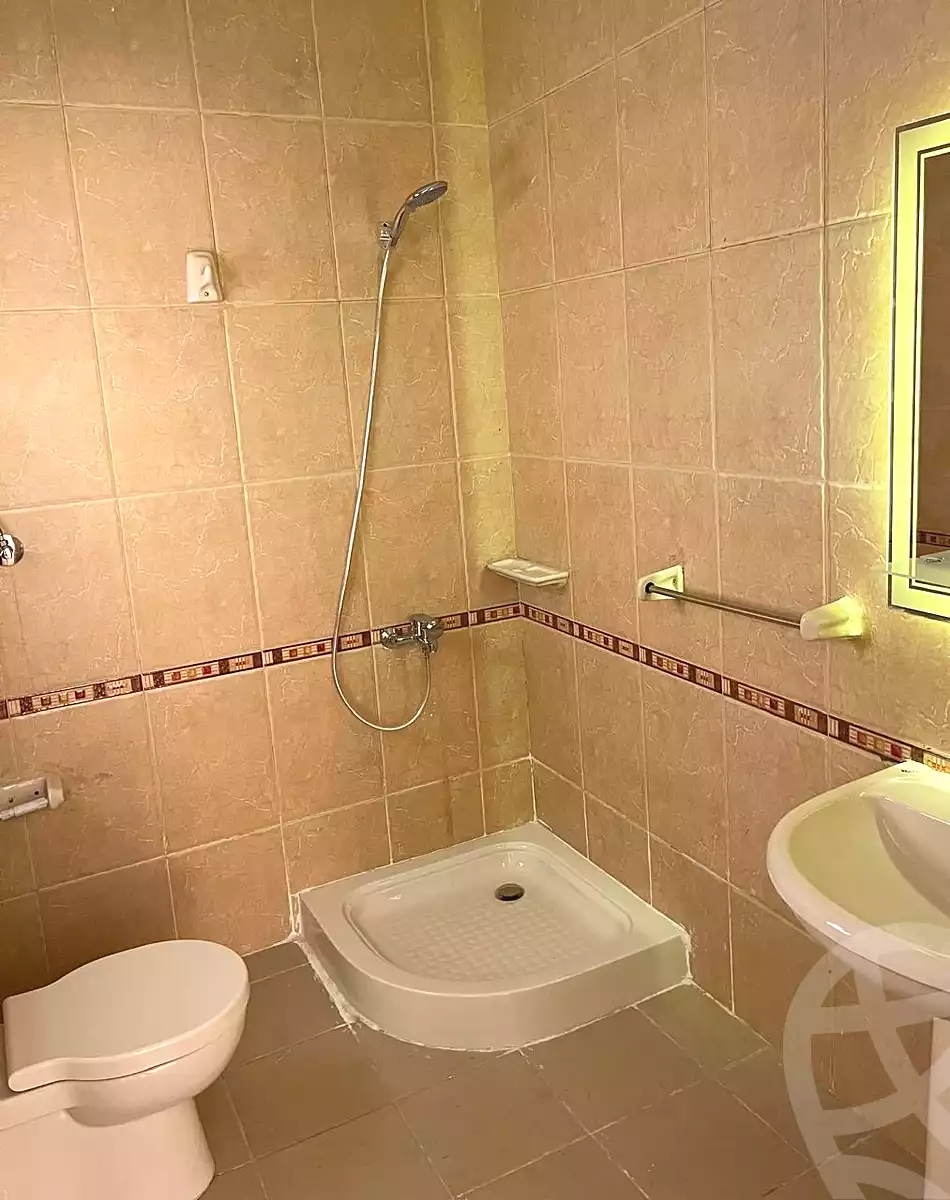 https://aqarmap.com.eg/ar/listing/7065040-for-rent-cairo-new-cairo-south-investors-al-gezira-st