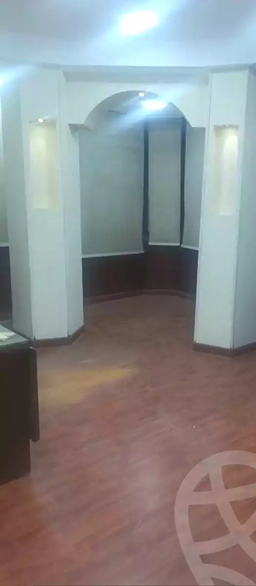 https://aqarmap.com.eg/ar/listing/7064994-for-rent-cairo-downtown-abdeen-sherif-pasha-st