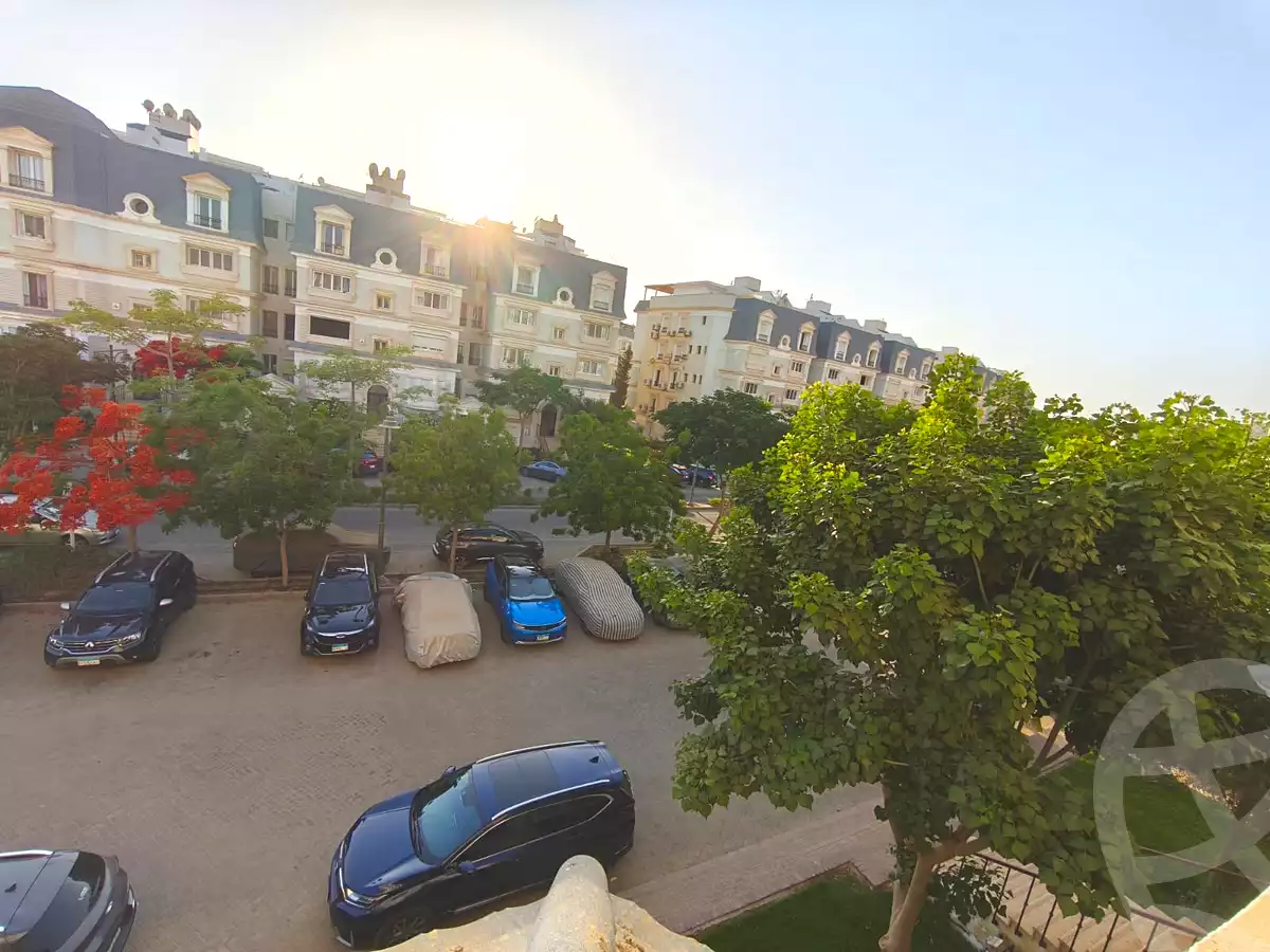https://aqarmap.com.eg/ar/listing/7065409-for-rent-cairo-new-cairo-compounds-mountain-view-hyde-park