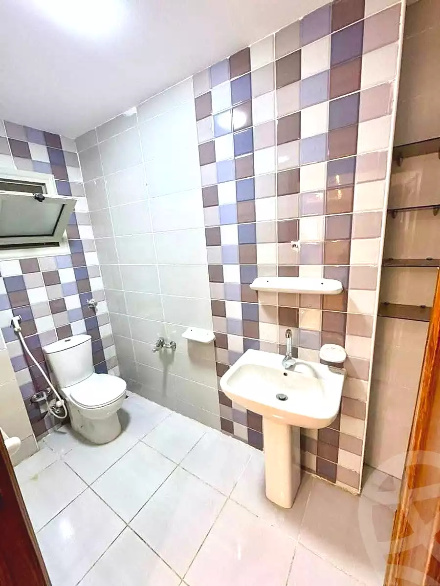 https://aqarmap.com.eg/en/listing/7065495-for-sale-alexandria-sydy-bshr-sydy-bshr-bhry-shr-mhmwd-l-yswy