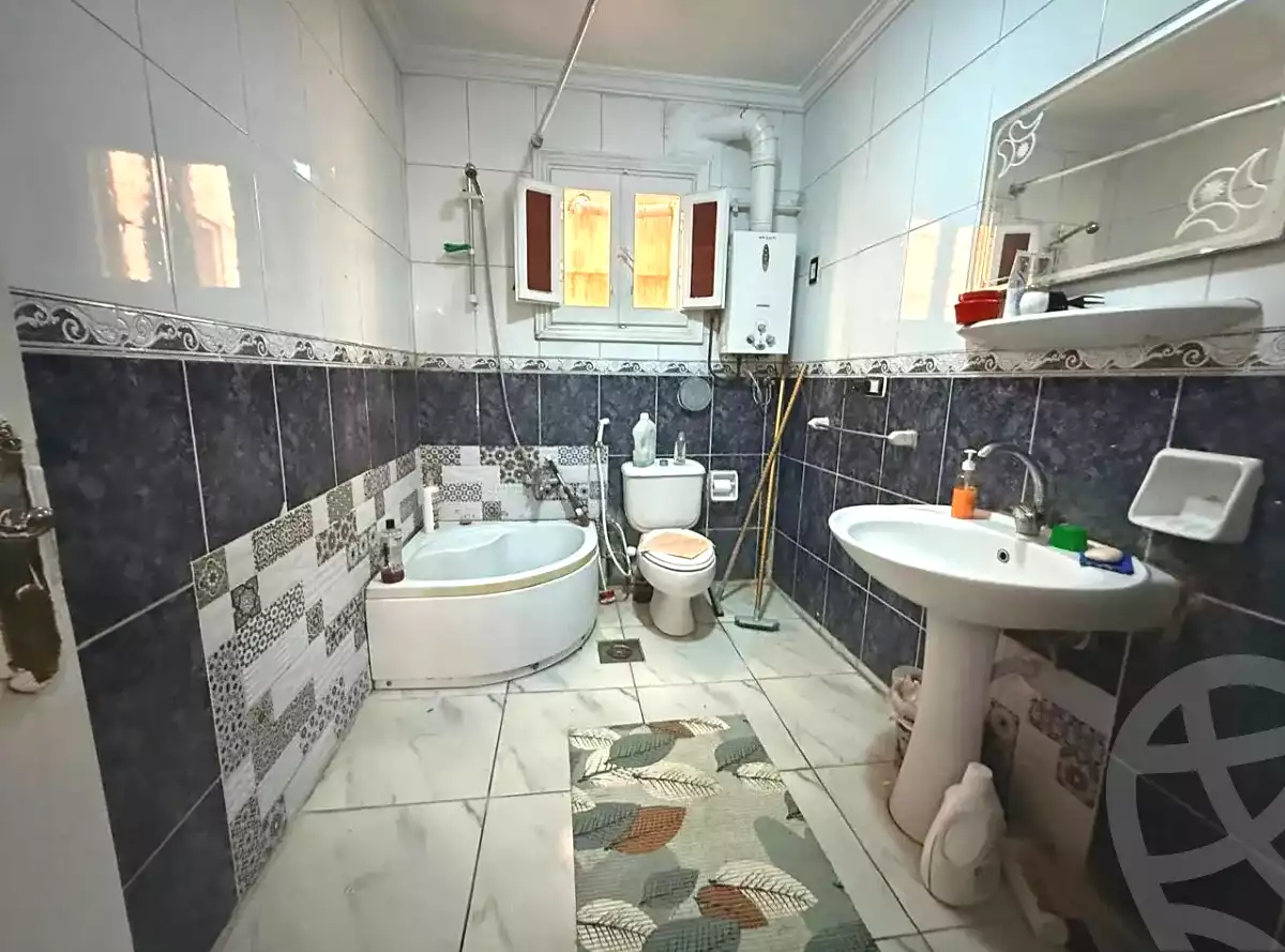 https://aqarmap.com.eg/en/listing/7065753-for-sale-alexandria-camp-cesar-port-said-street