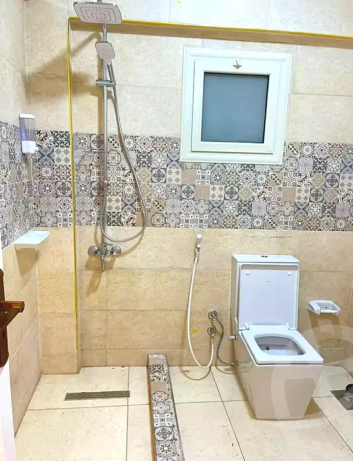 https://aqarmap.com.eg/ar/listing/7066370-for-sale-alexandria-al-agamy-lbytsh-shahr-al-assal-st