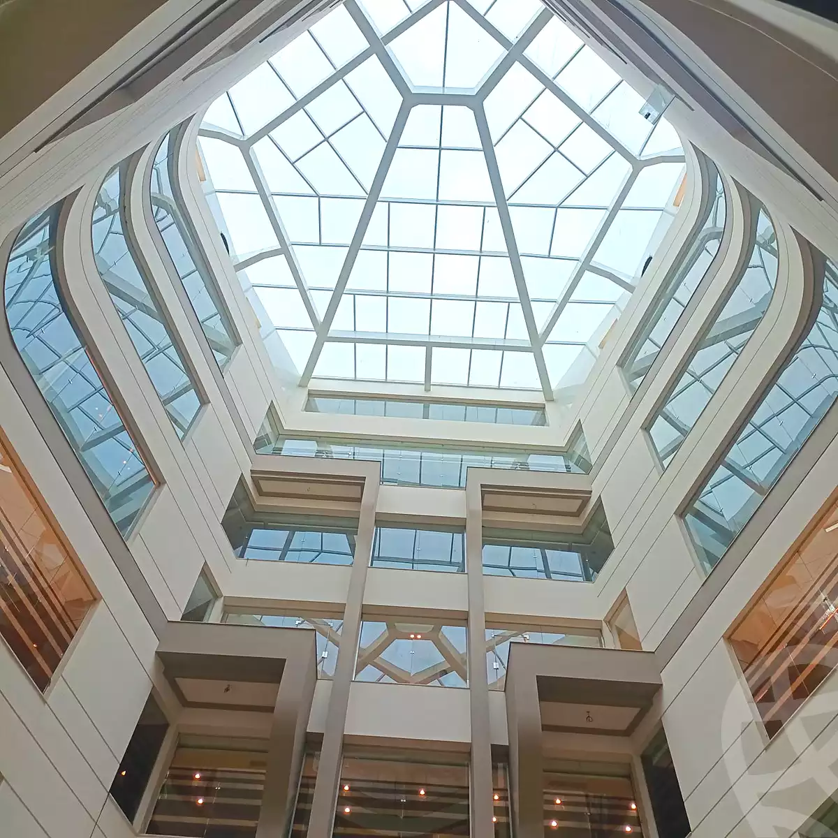 https://aqarmap.com.eg/ar/listing/7066435-for-rent-cairo-new-cairo-90th-street-south-teseen-st