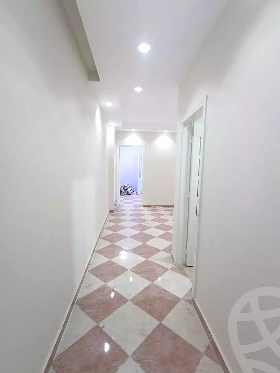 https://aqarmap.com.eg/ar/listing/7066449-for-sale-cairo-helwan-hadayek-helwan-nile-corniche-st