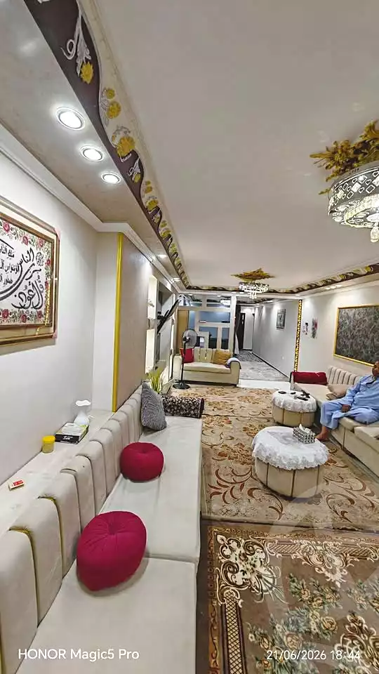 https://aqarmap.com.eg/ar/listing/7066689-for-sale-cairo-helwan-helwan-el-sharkeya-abd-el-rahman-pasha-st