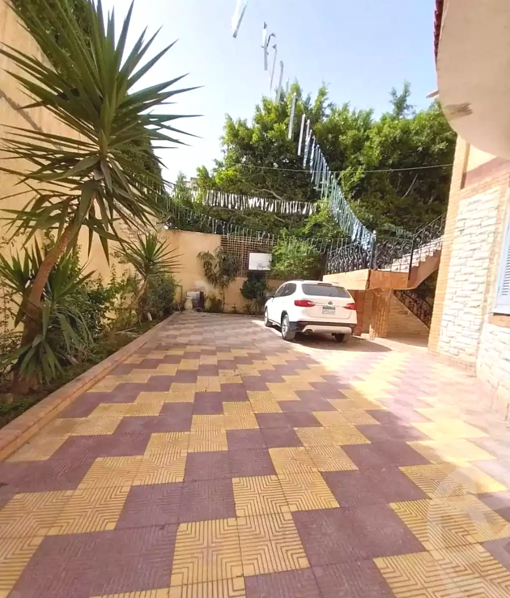 https://aqarmap.com.eg/ar/listing/7066725-for-sale-alexandria-al-agamy-lbytsh-shahr-al-assal-st