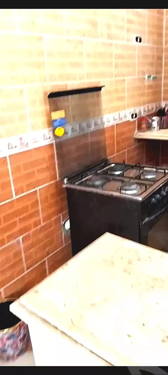https://aqarmap.com.eg/ar/listing/7067126-for-rent-alexandria-al-agamy-el-hanouvel-hussein-waly-st