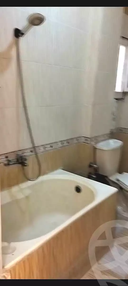 https://aqarmap.com.eg/ar/listing/7067126-for-rent-alexandria-al-agamy-el-hanouvel-hussein-waly-st