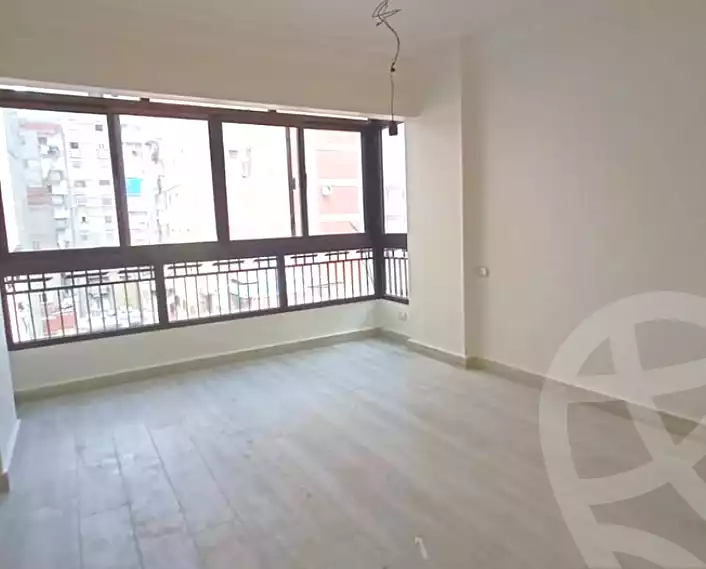 https://aqarmap.com.eg/en/listing/7067291-for-sale-alexandria-bolekly