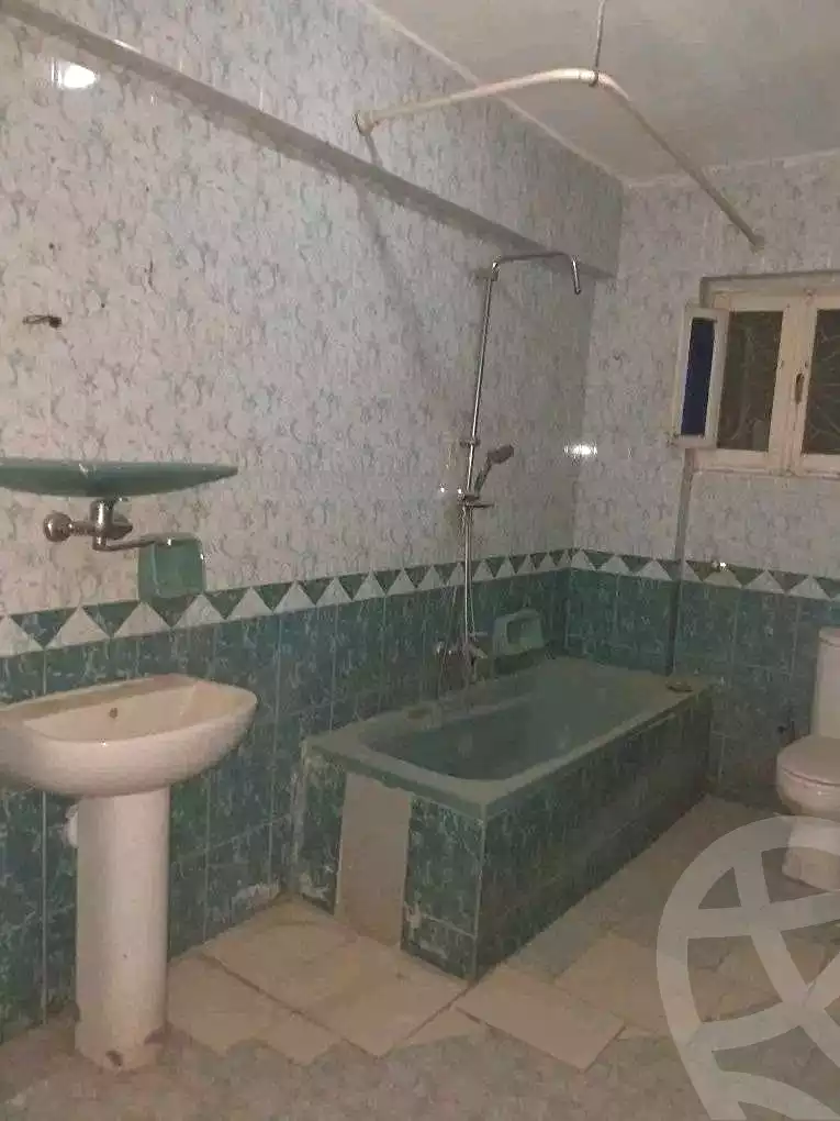 https://aqarmap.com.eg/ar/listing/7067167-for-sale-alexandria-al-agamy-el-hanouvel-radwan-st