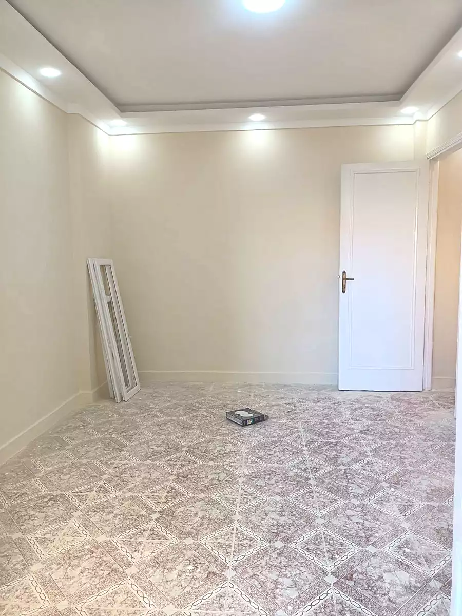 https://aqarmap.com.eg/ar/listing/7067174-for-sale-alexandria-al-agamy-el-hanouvel-radwan-st
