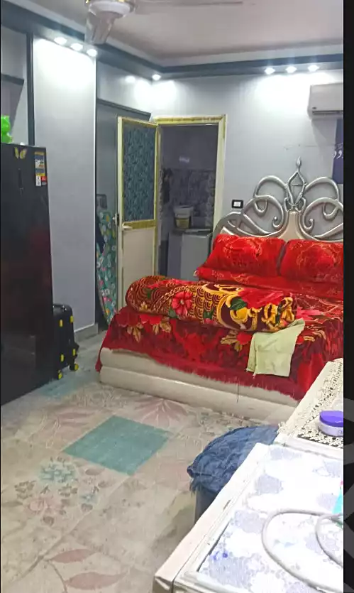 https://aqarmap.com.eg/en/listing/7067588-for-sale-cairo-helwan-ahmed-enci-st