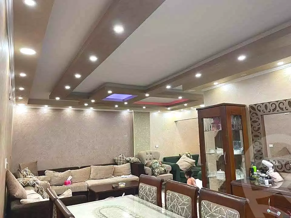 https://aqarmap.com.eg/ar/listing/7067809-for-sale-cairo-helwan-mahmoud-zaki-st