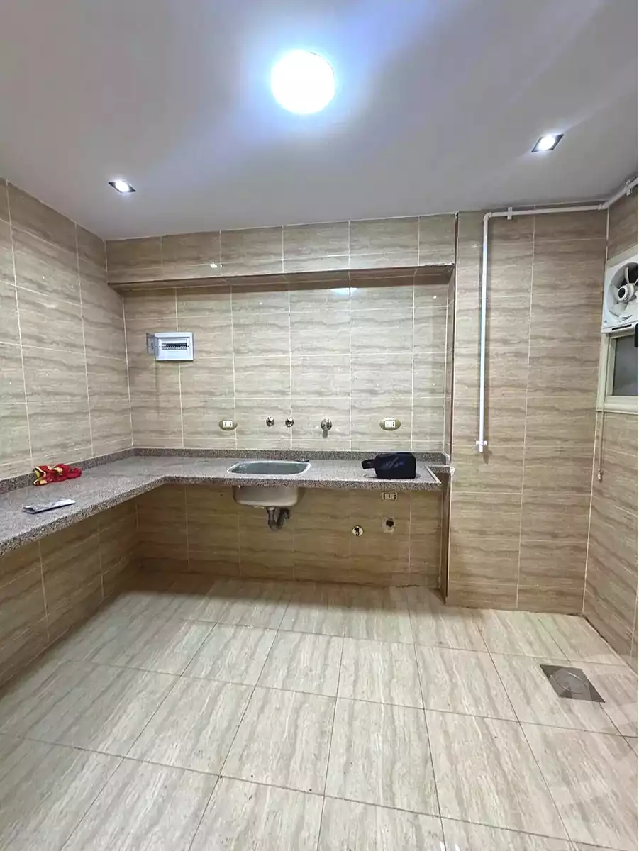 https://aqarmap.com.eg/en/listing/7067983-for-sale-alexandria-sydy-bshr-sydy-bshr-bhry-shr-mhmwd-l-yswy