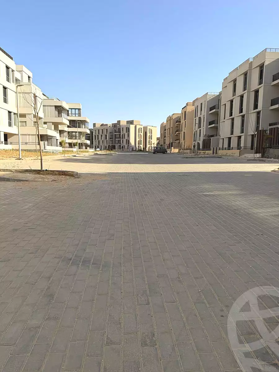 https://aqarmap.com.eg/ar/listing/7068036-for-sale-cairo-el-sheikh-zayed-city-lshykh-zyd-ljdyd-vye