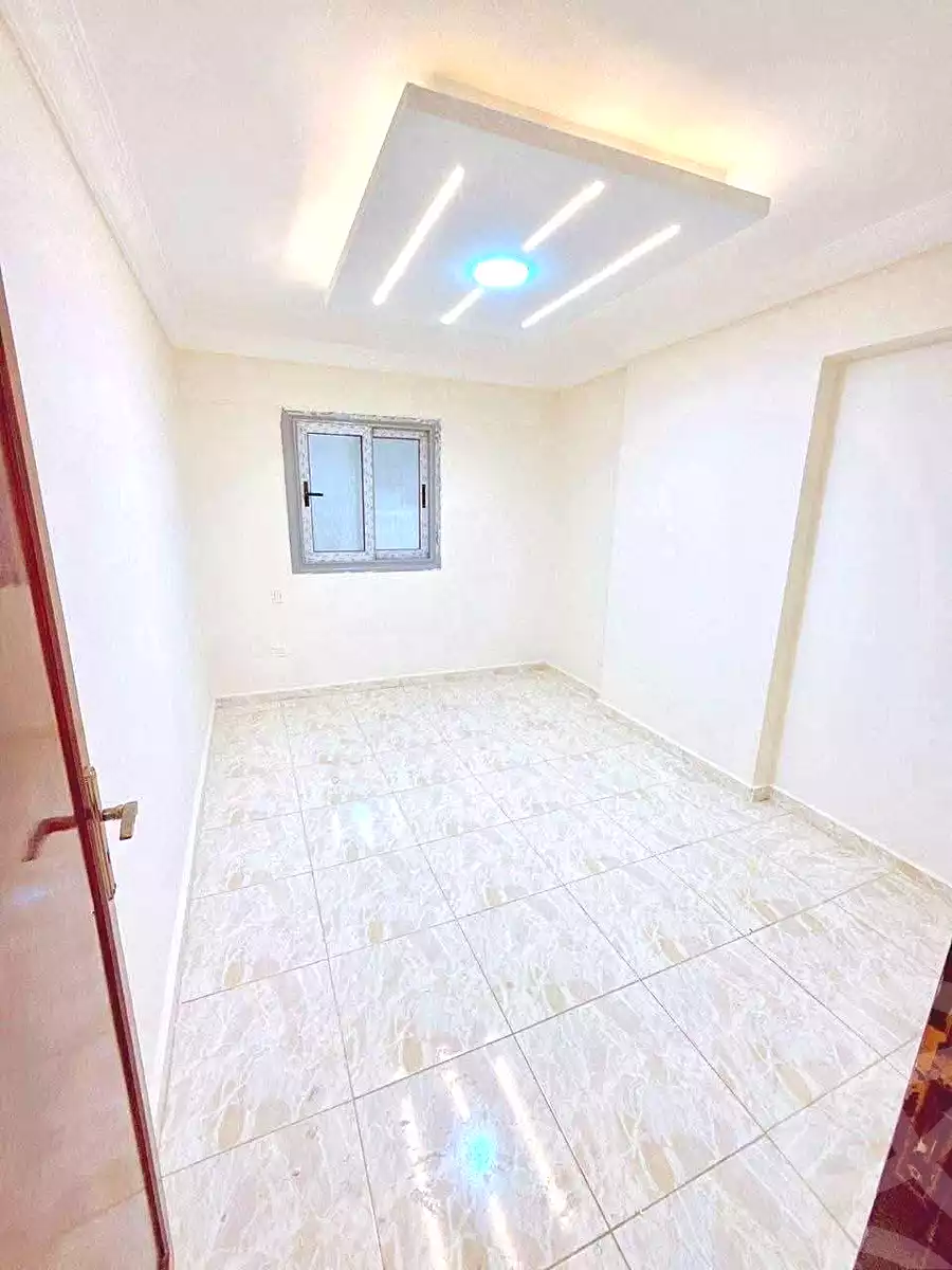 https://aqarmap.com.eg/ar/listing/7068137-for-sale-alexandria-el-asafra-l-sfr-bhry