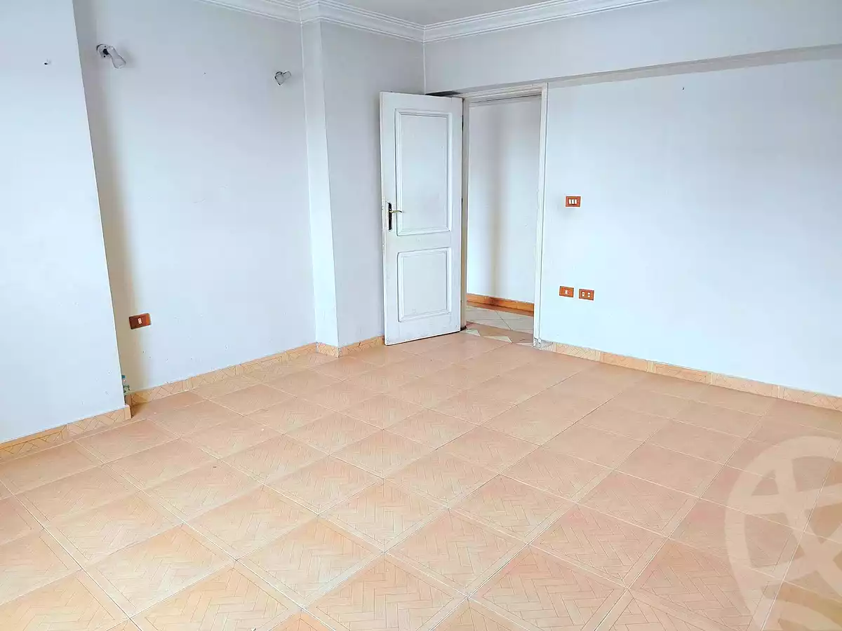https://aqarmap.com.eg/ar/listing/7068297-for-rent-cairo-helwan-sherif-st