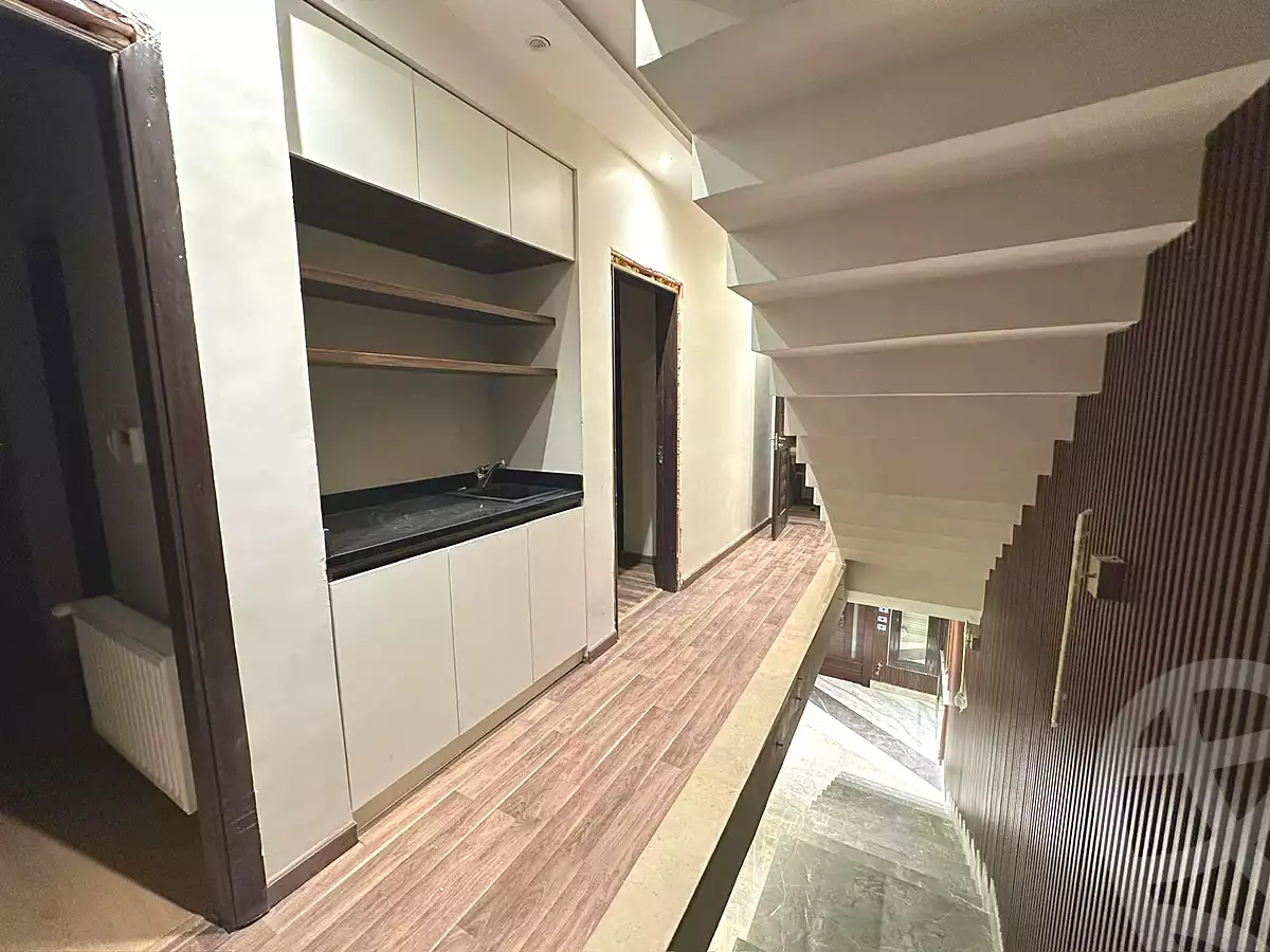 https://aqarmap.com.eg/ar/listing/7068815-for-sale-cairo-new-cairo-compounds-hyde-park-centre-ville-hyde-park