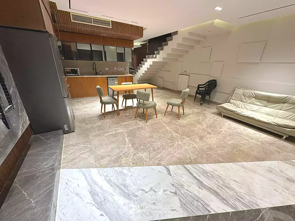 https://aqarmap.com.eg/ar/listing/7068815-for-sale-cairo-new-cairo-compounds-hyde-park-centre-ville-hyde-park