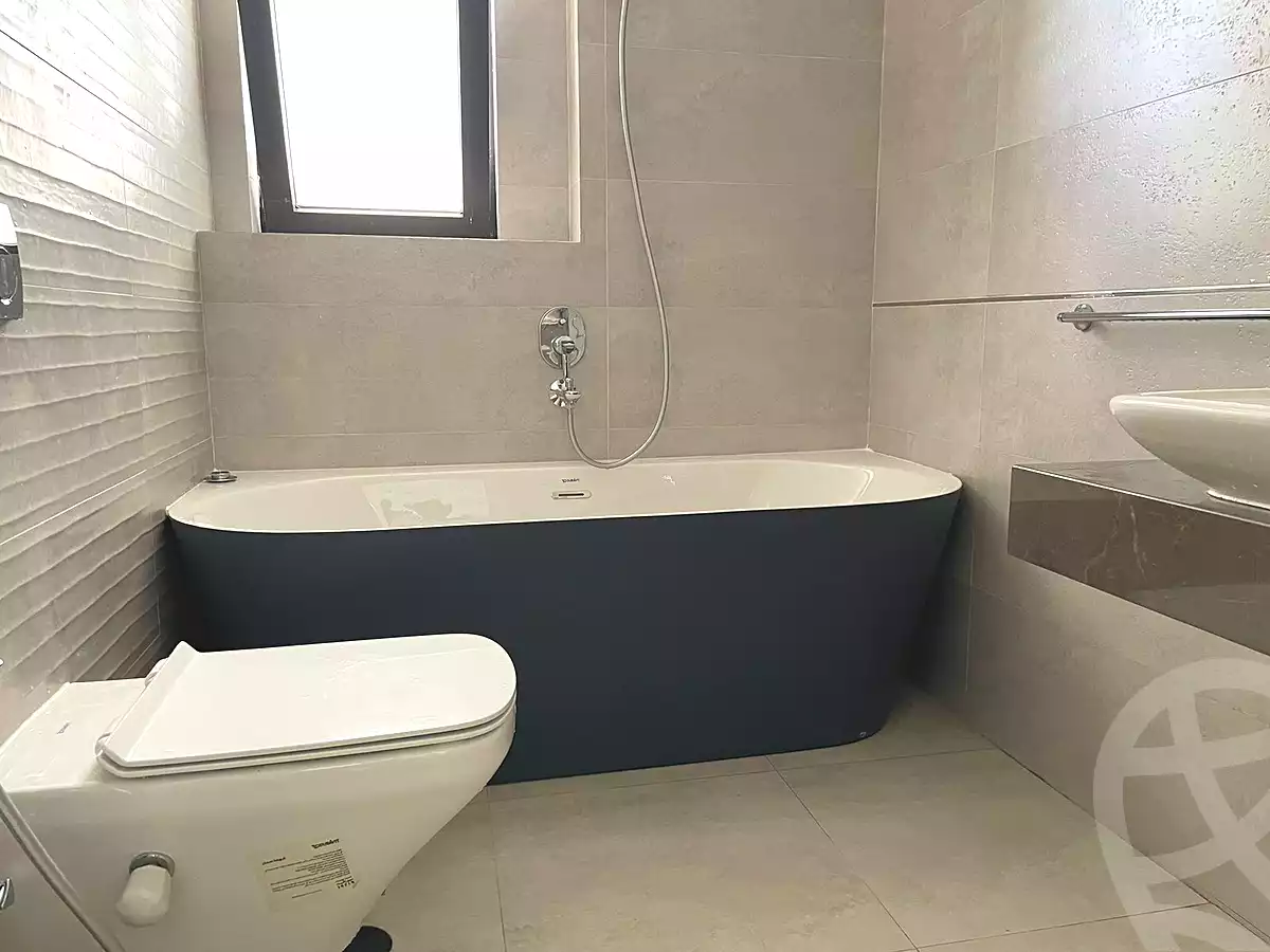 https://aqarmap.com.eg/ar/listing/7068915-for-rent-cairo-new-cairo-compounds-lakeview-residence