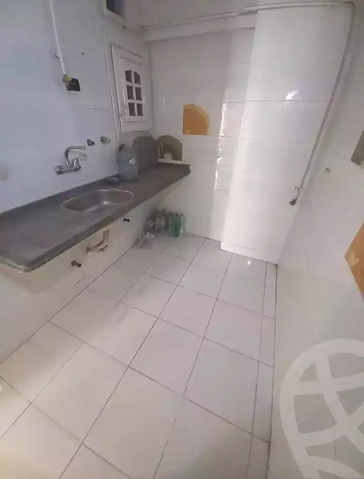 https://aqarmap.com.eg/ar/listing/7069053-for-sale-alexandria-el-mandara-branched-from-al-sayed-hussin-st