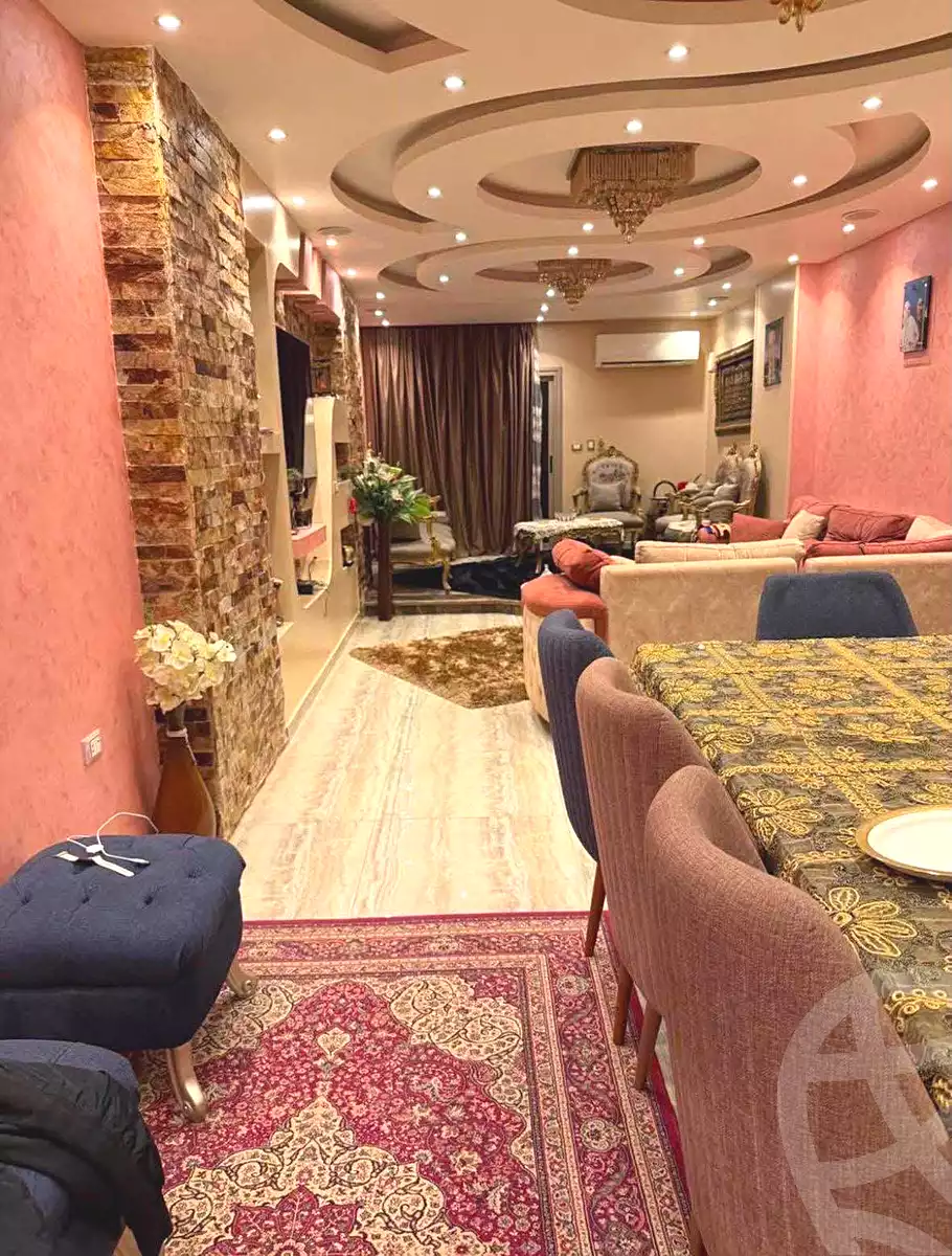 https://aqarmap.com.eg/en/listing/7069168-for-sale-cairo-helwan-helwan-el-sharkeya-heidar-st
