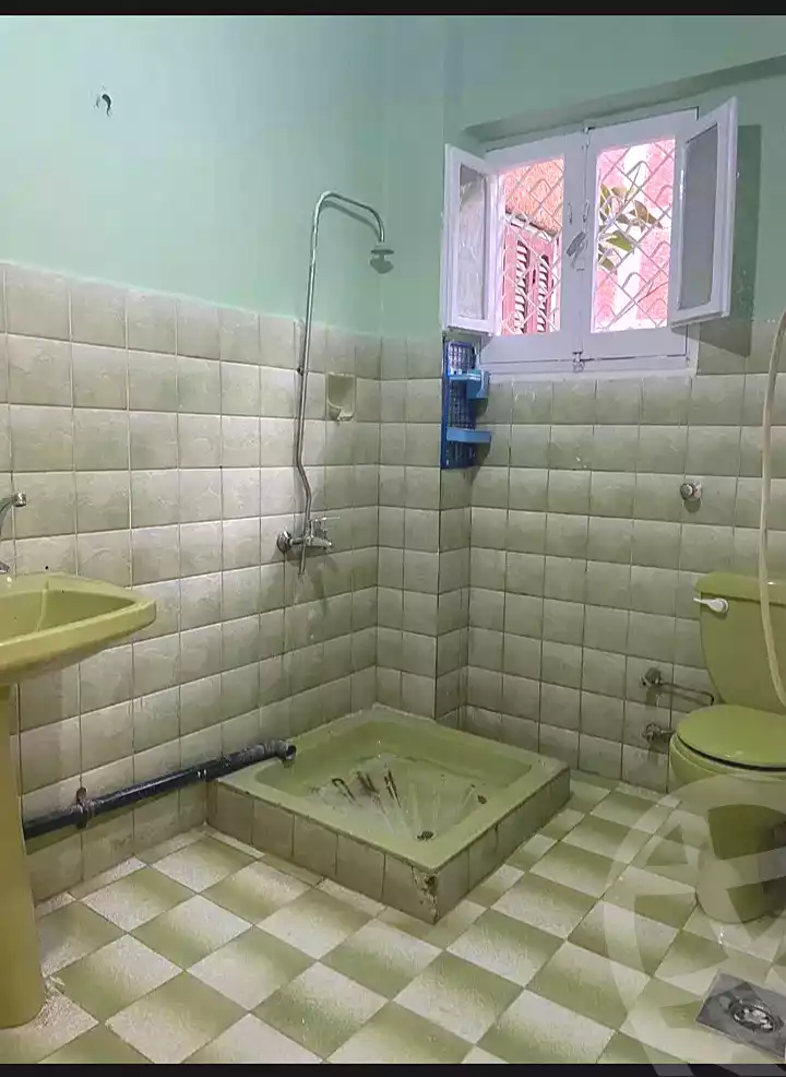 https://aqarmap.com.eg/en/listing/7069308-for-sale-alexandria-al-agamy-el-hanouvel-el-kholafaa-el-rashdeen-st