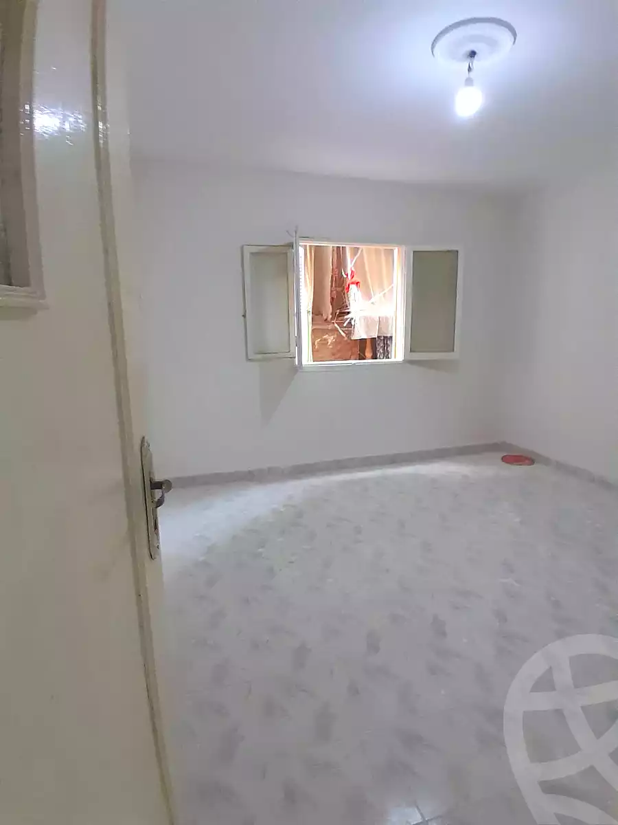 https://aqarmap.com.eg/en/listing/7069328-for-sale-alexandria-al-agamy-el-hanouvel-radwan-st
