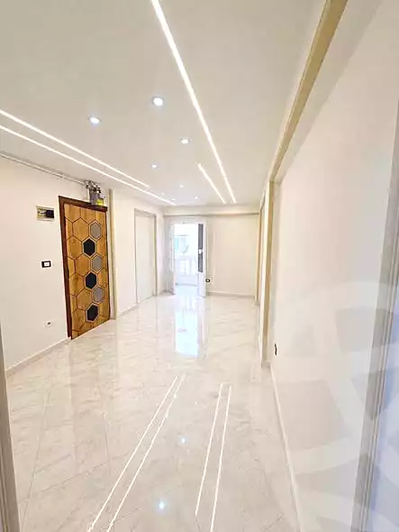 https://aqarmap.com.eg/ar/listing/7070554-for-sale-alexandria-lsywf-el-falki