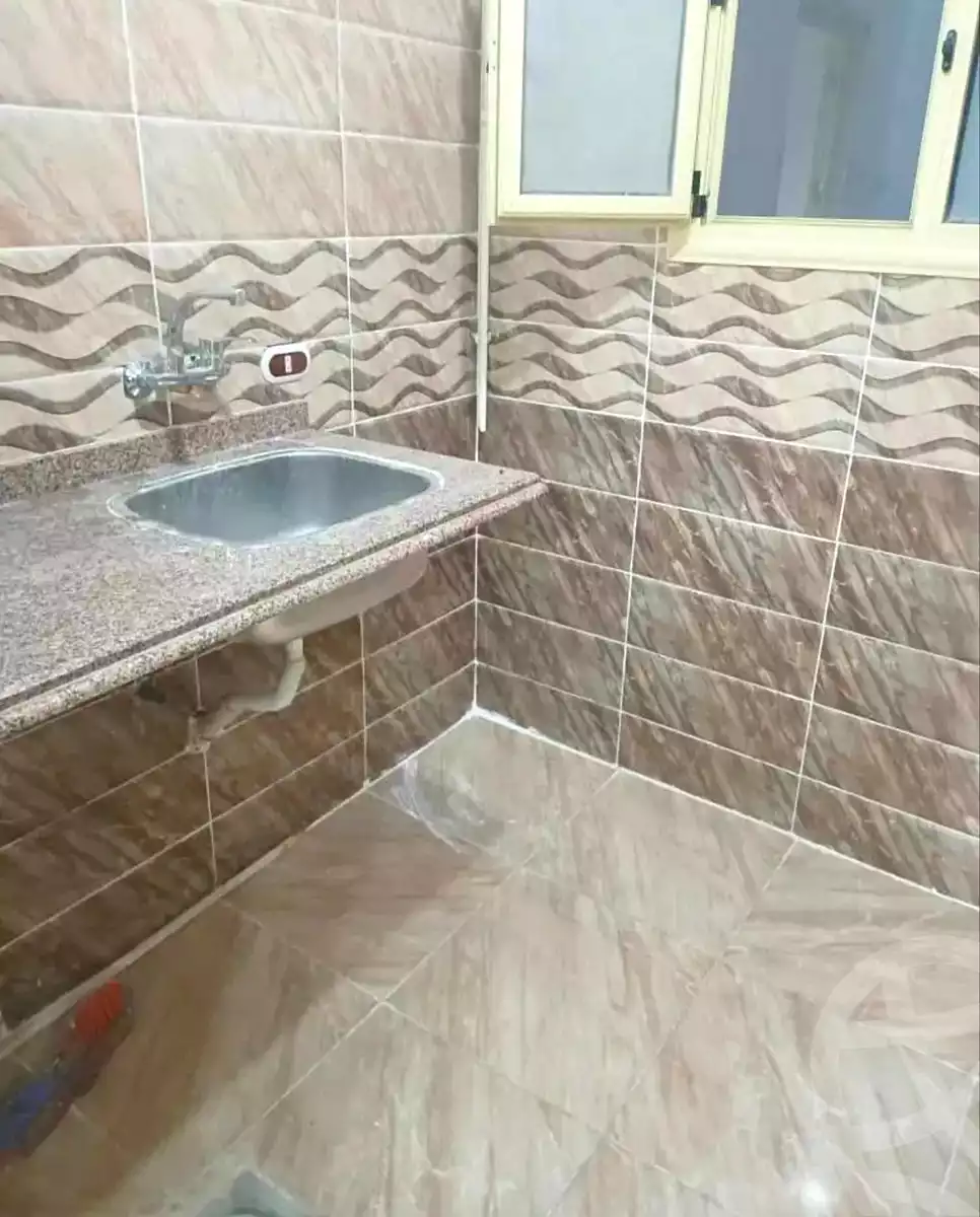 https://aqarmap.com.eg/ar/listing/7070829-for-sale-alexandria-moharram-bey-tryq-qn-lswys