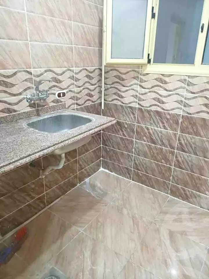 https://aqarmap.com.eg/ar/listing/7071069-for-sale-alexandria-moharram-bey-tryq-qn-lswys