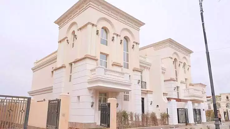 https://aqarmap.com.eg/ar/listing/7071079-for-sale-cairo-new-administrative-capital-r5-granville-compound-founders