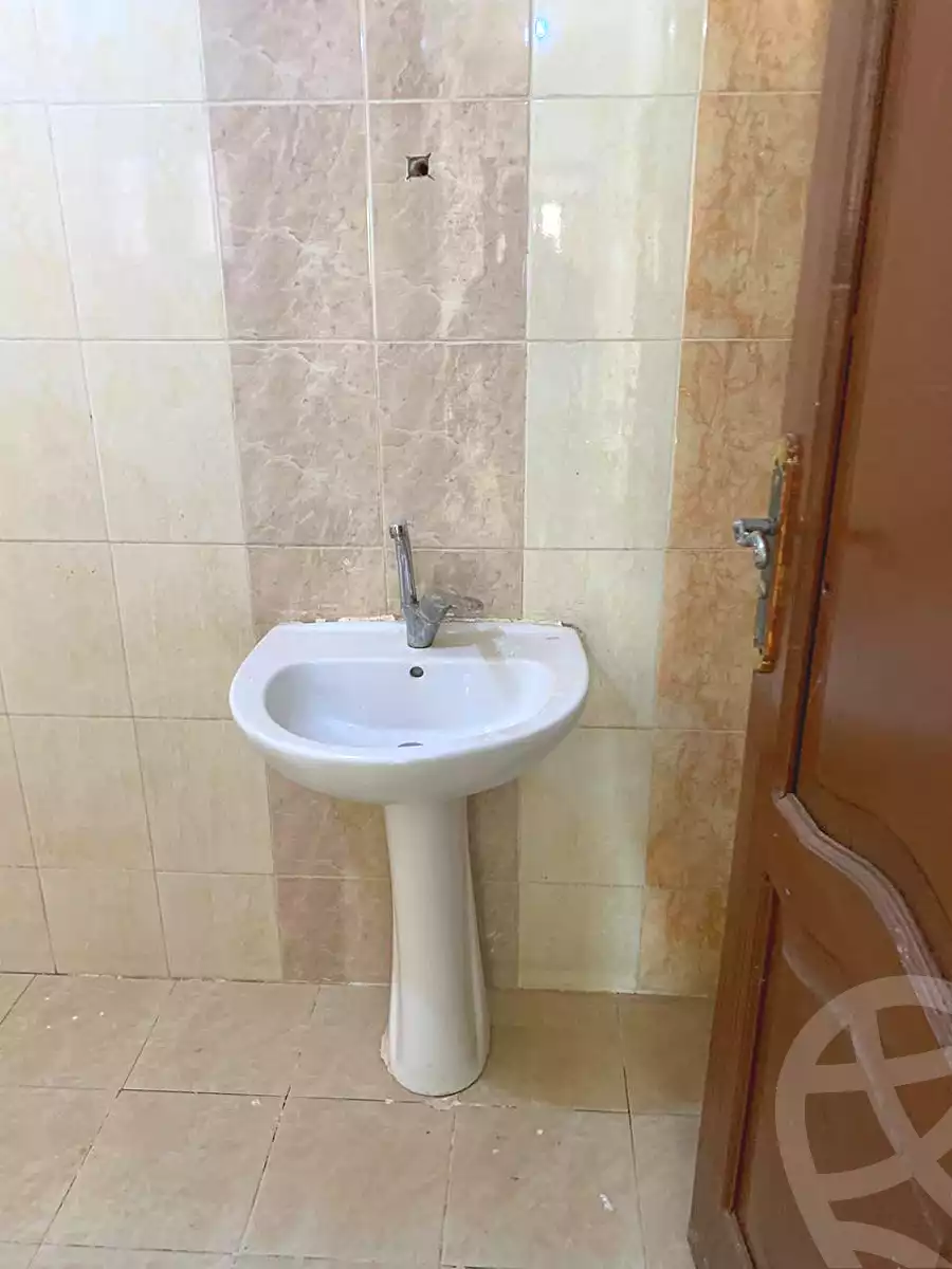 https://aqarmap.com.eg/ar/listing/7071842-for-rent-cairo-faisal-el-tawabeq-el-shaheed-ahmed-hamdy-st