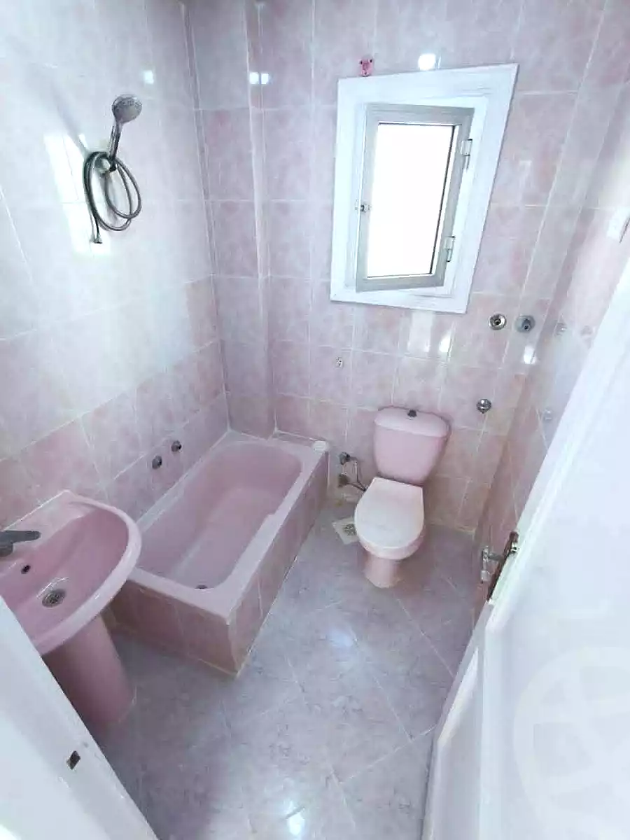 https://aqarmap.com.eg/en/listing/7071847-for-sale-alexandria-al-agamy-shataa-el-nakheel