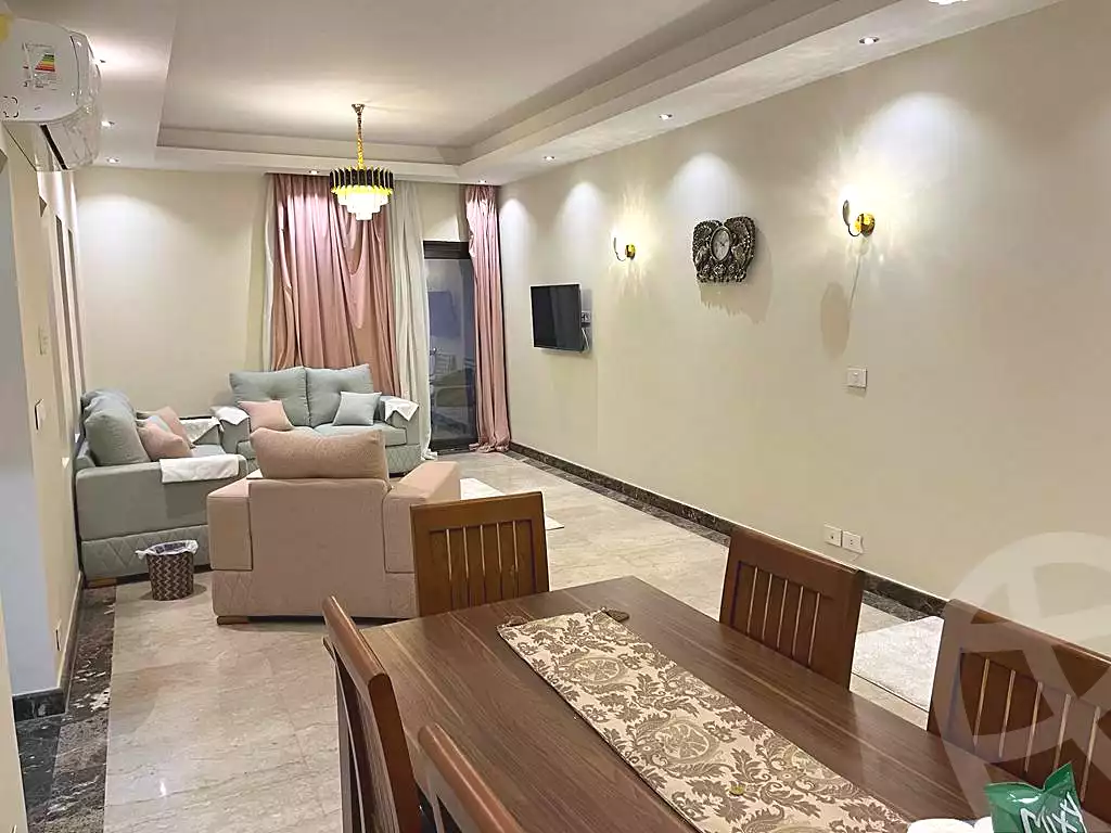 https://aqarmap.com.eg/ar/listing/7072214-for-rent-cairo-new-cairo-compounds-byrl-d-rw
